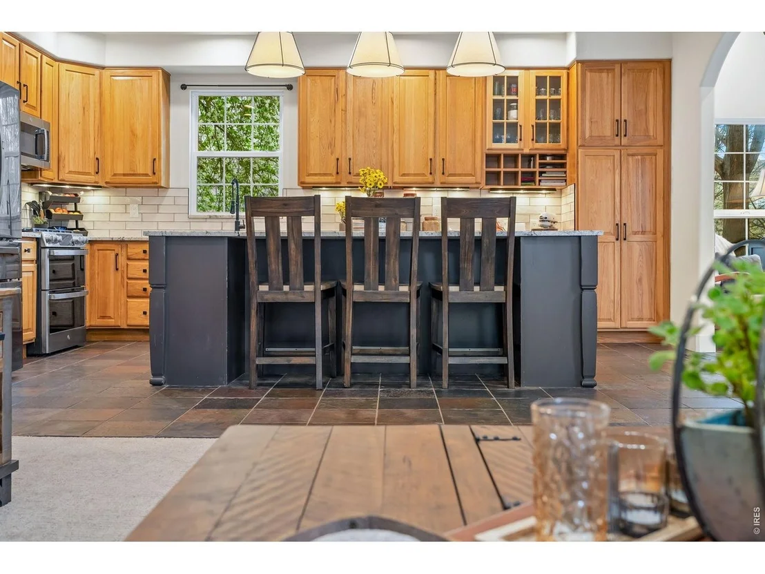 Photo of 2037 River West Dr