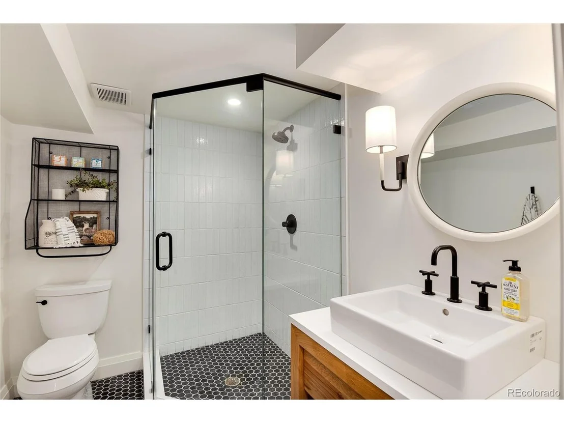 Photo of 655 Jersey St