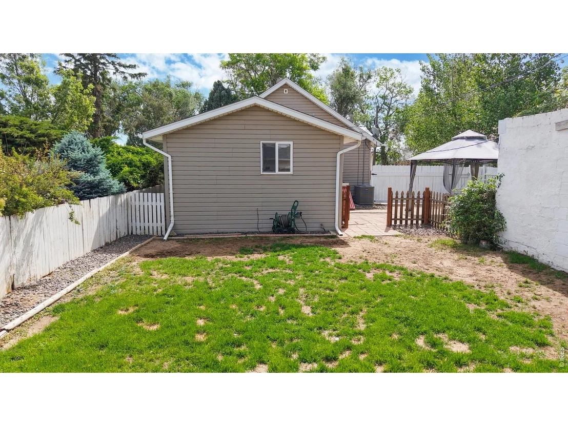 Photo of 521 1st Ave