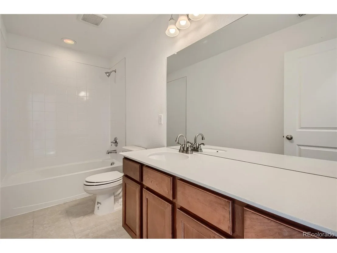 Photo of 533 High Point Dr