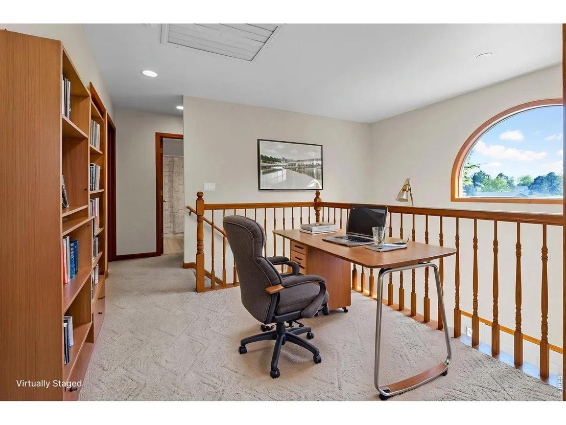 Photo of 930 Grouse Cir