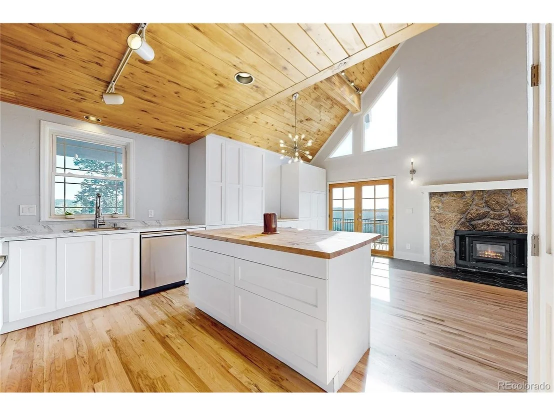 Photo of 32391 Lodgepole Dr