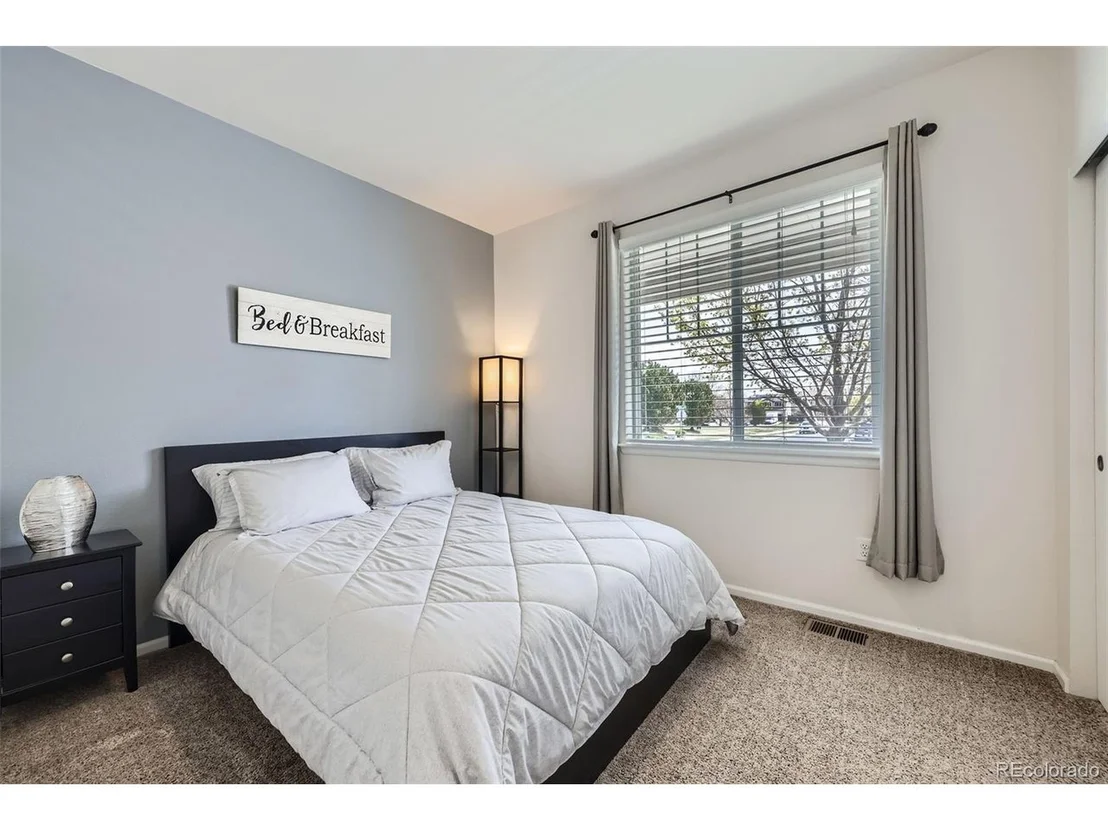 Photo of 9751 Mobile St