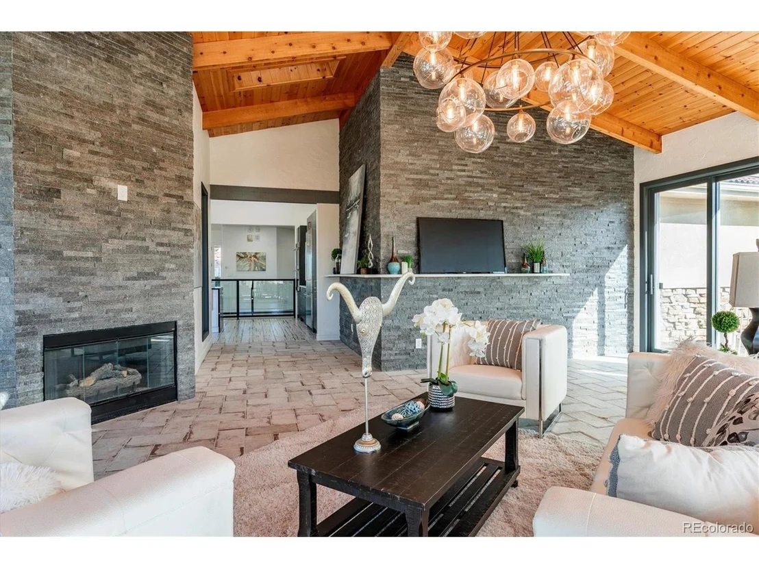 Photo of 6448 Lakeside Cir