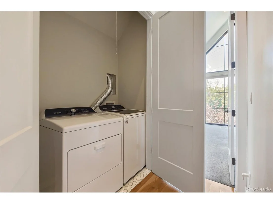 Photo of 3246 N Speer Blvd
