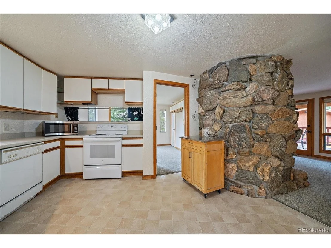 Photo of 475 Circle Dr