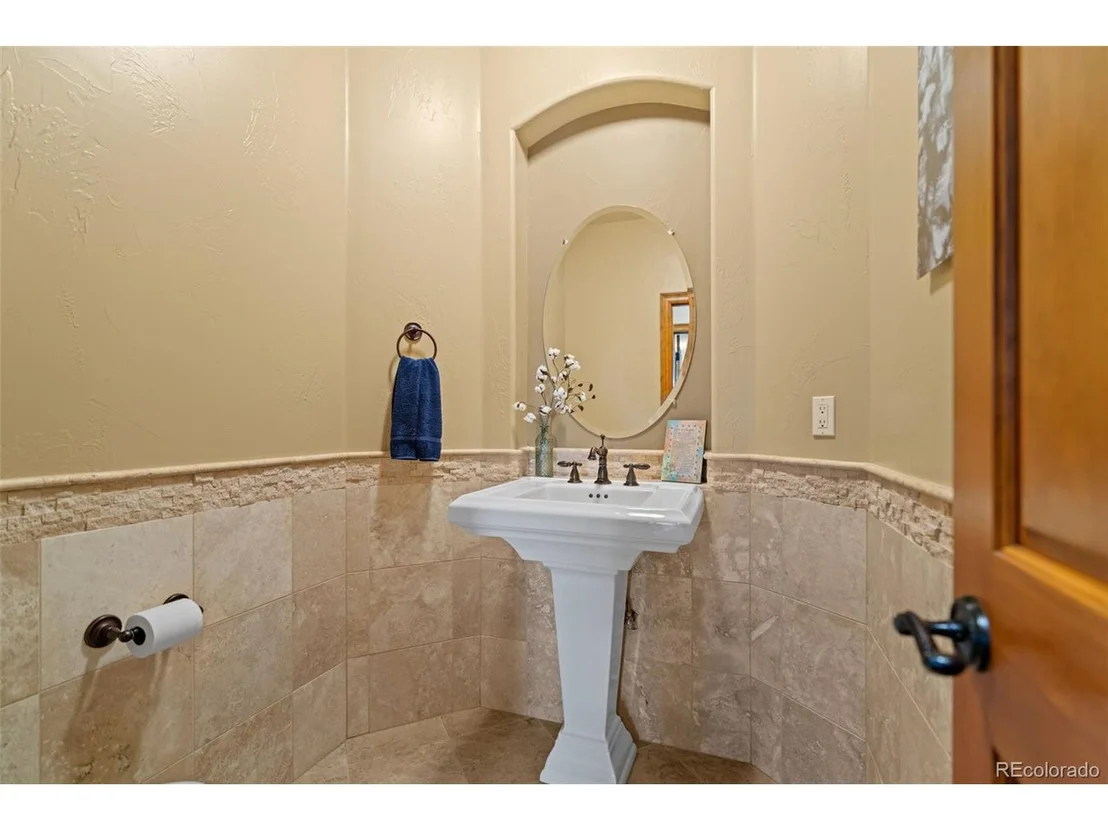 Photo of 47375 Conifer Cir