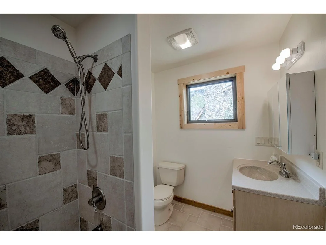 Photo of 196 Vail Cir