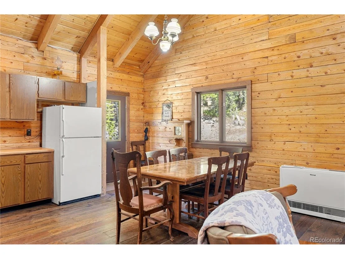 Photo of 424 Dry Gulch Rd