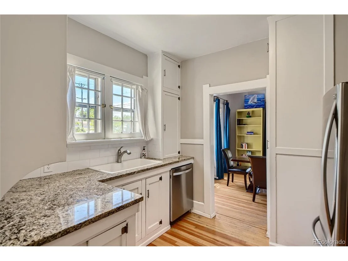Photo of 5326 Lowell Blvd