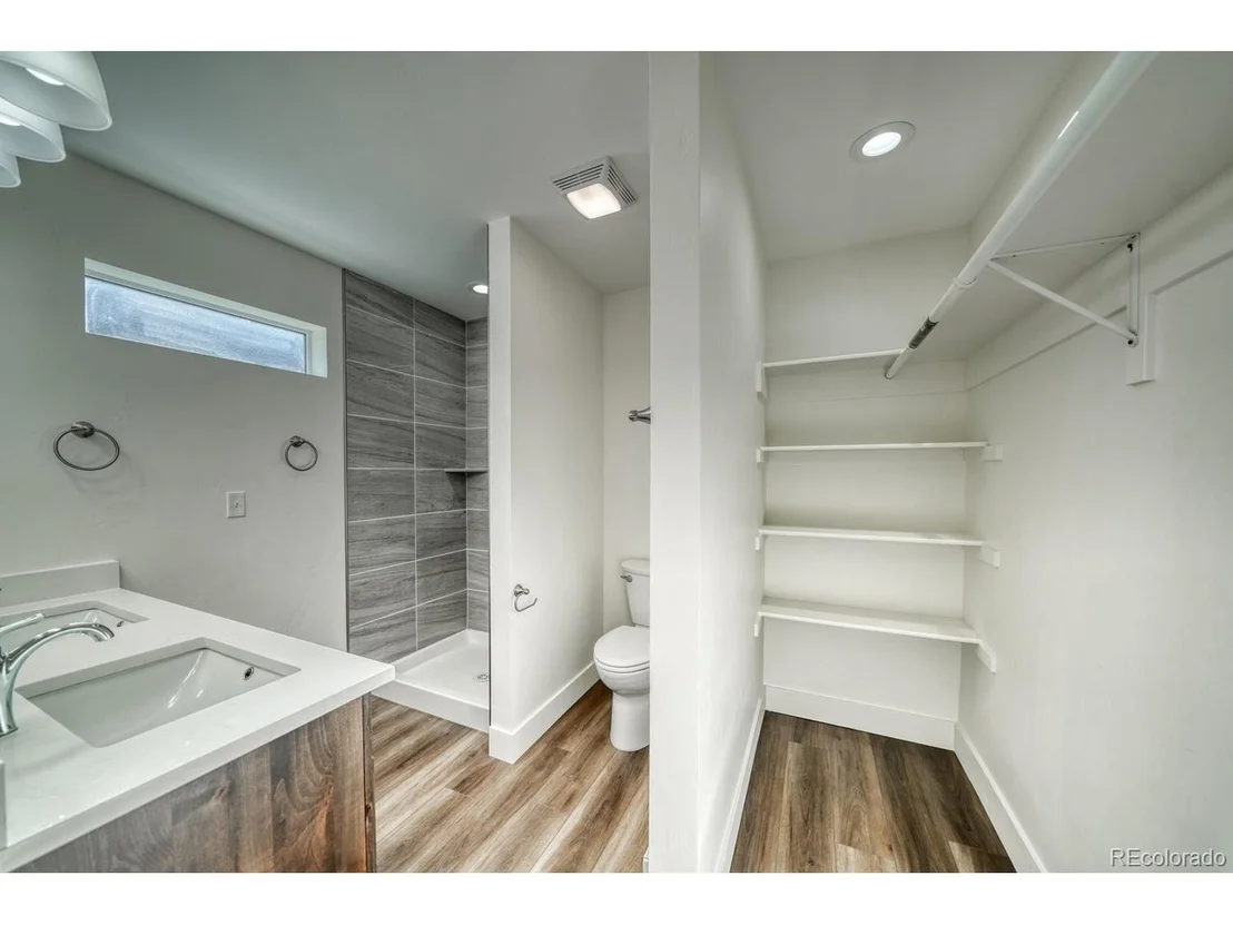 Photo of 10802 Willow Ave
