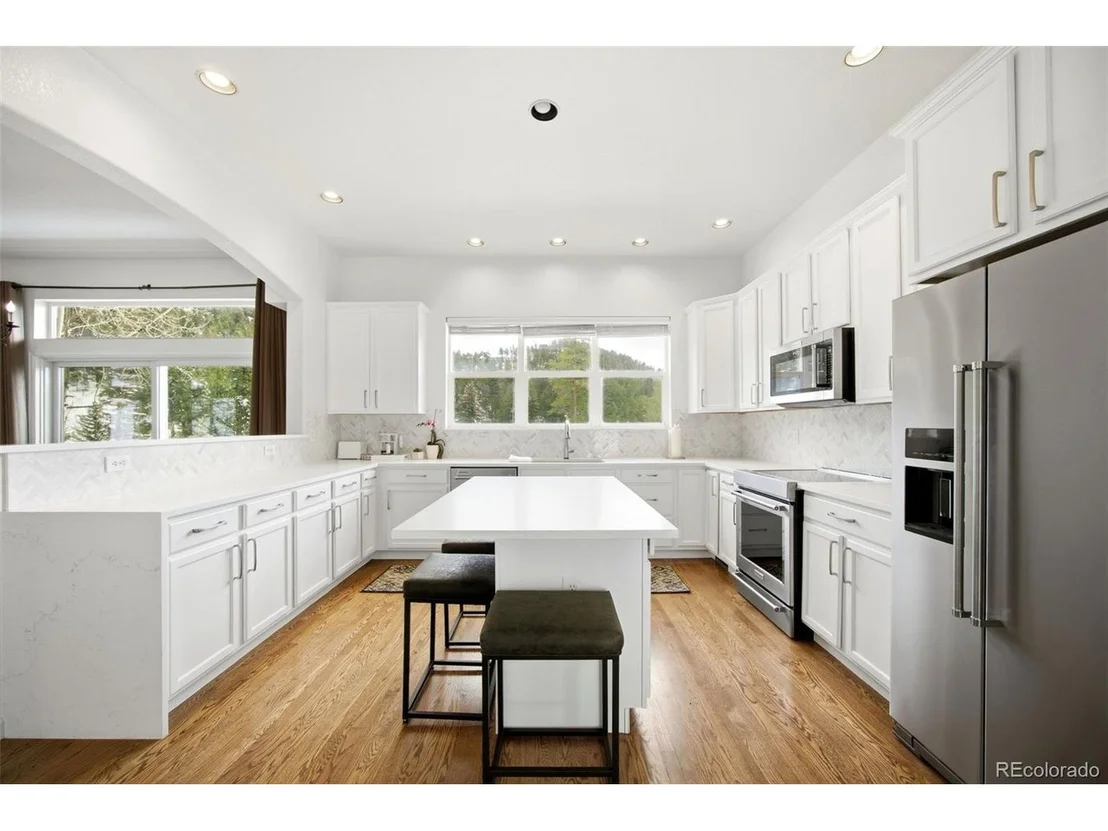 Photo of 7291 Brook Forest Dr