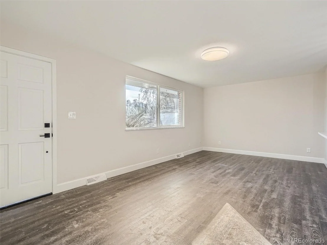 Photo of 6571 Benton Cir