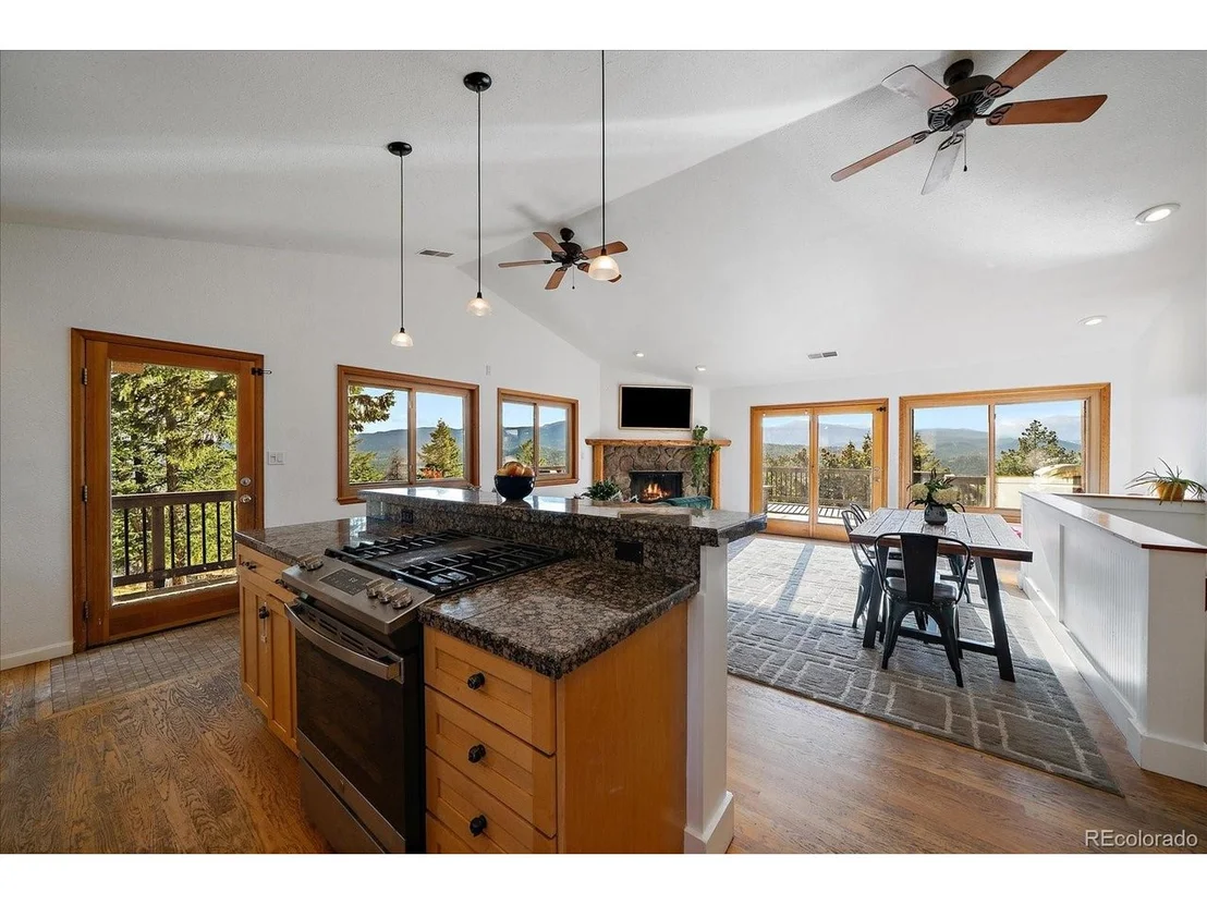 Photo of 26792 Hilltop Rd