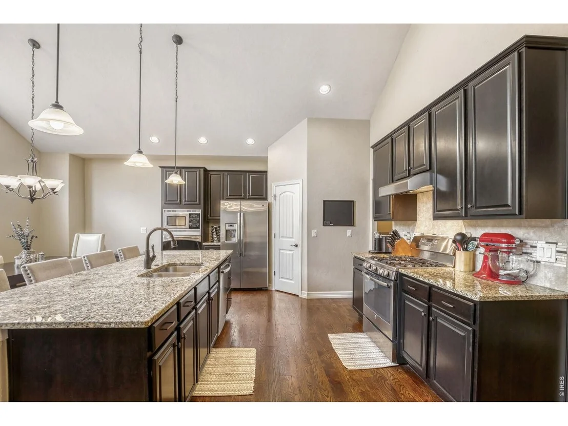 Photo of 7992 Saint St
