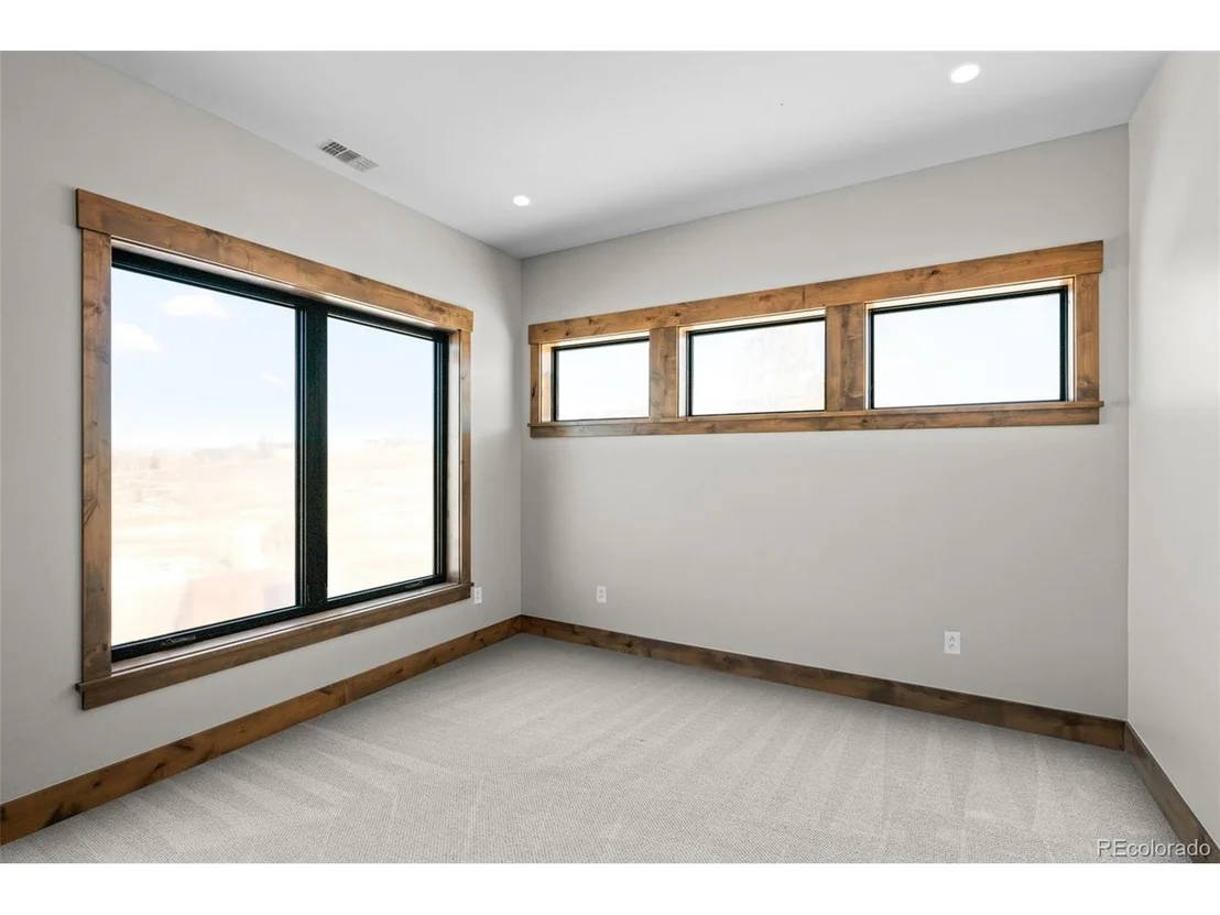 Photo of 90 Cumulus Rd