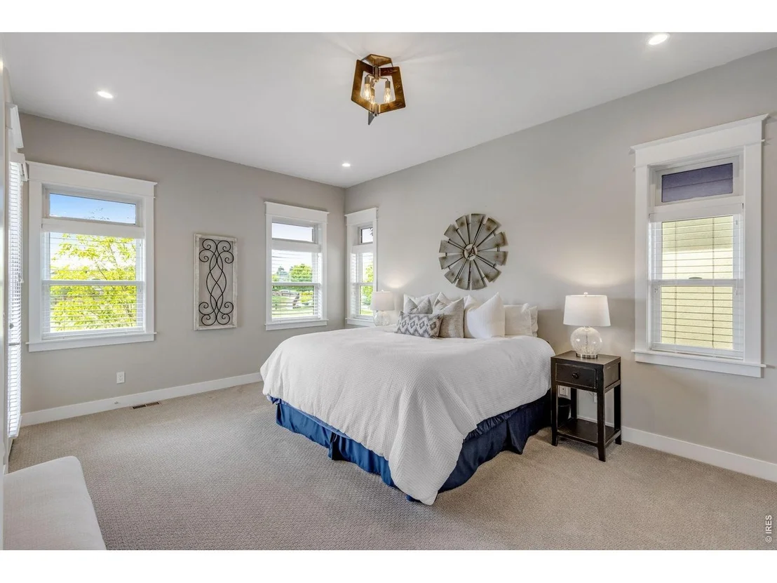 Photo of 2006 Vineyard Dr