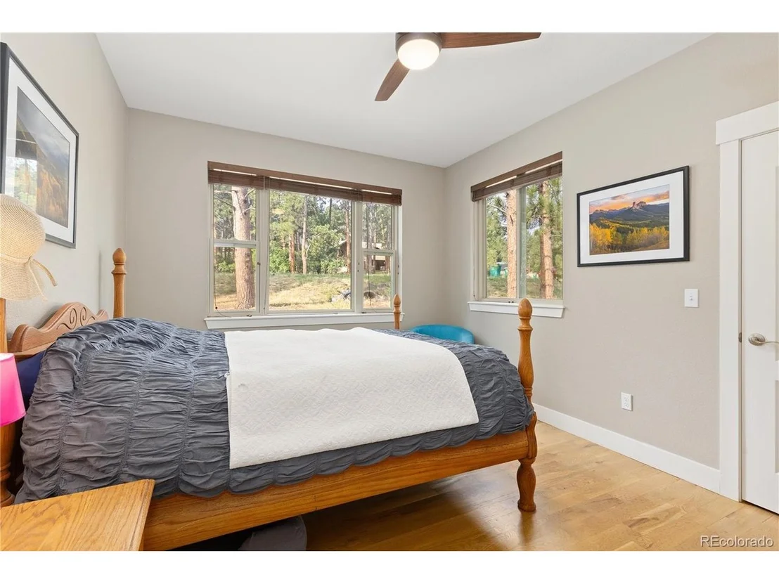 Photo of 1395 Gore Cir