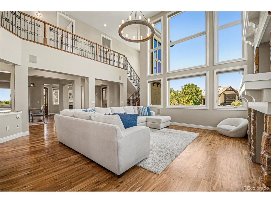 Photo of 15501 Fairway Dr