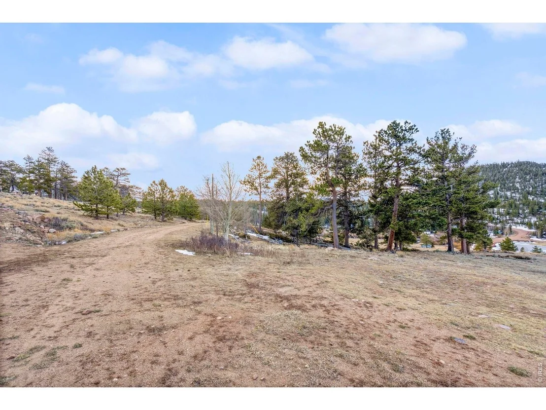 Photo of 215 Murdock Dr