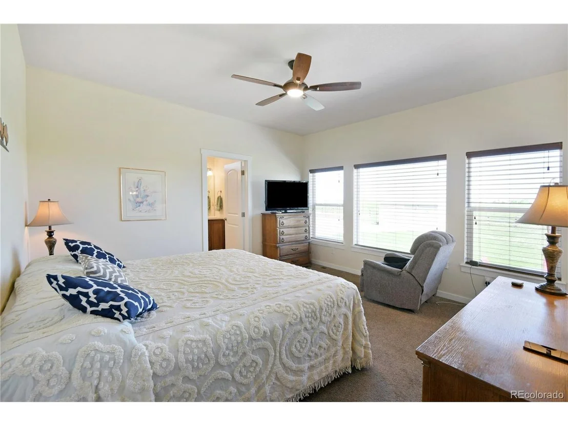Photo of 560 Remington Dr