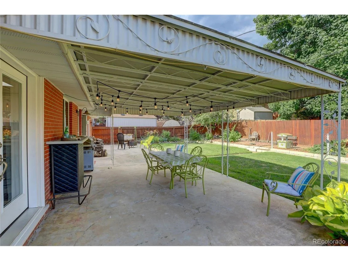 Photo of 6552 Iris St