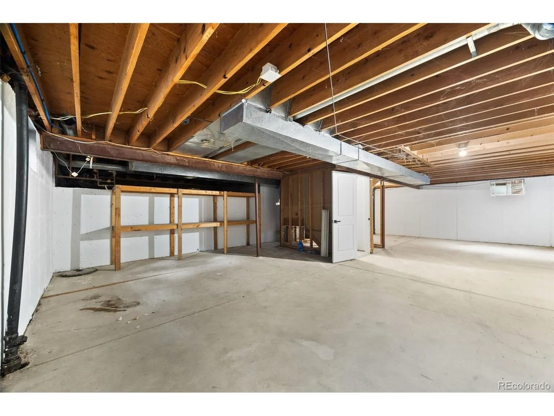 Photo of 8162 Field Cir