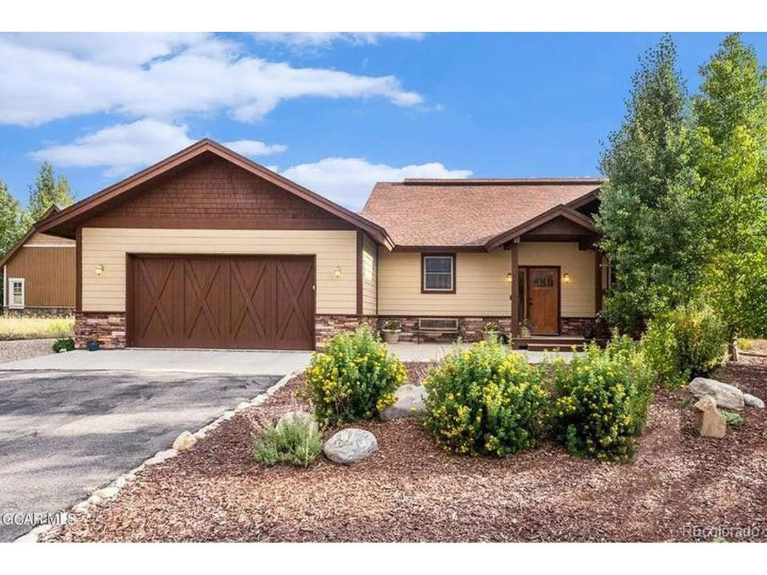 Photo of 809 Saddle Ridge Cir