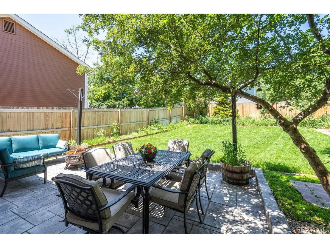 Photo of 305 Mulberry Cir
