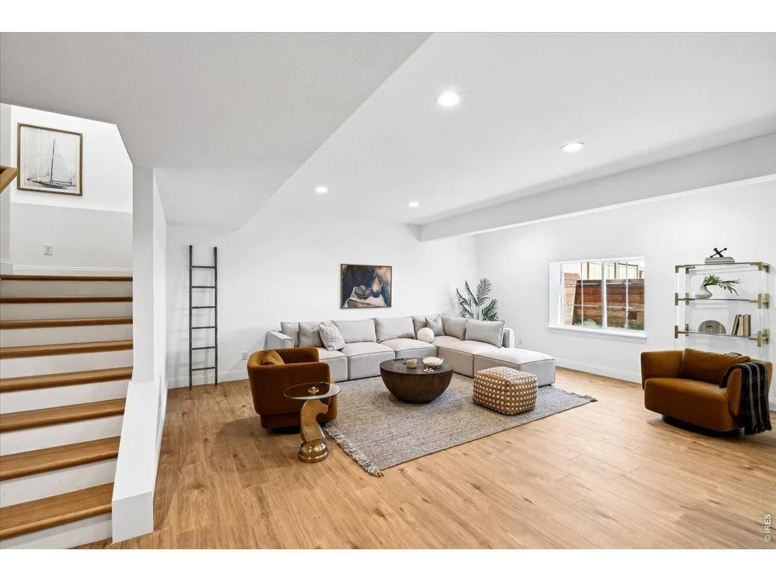 Photo of 842 Clydesdale Dr