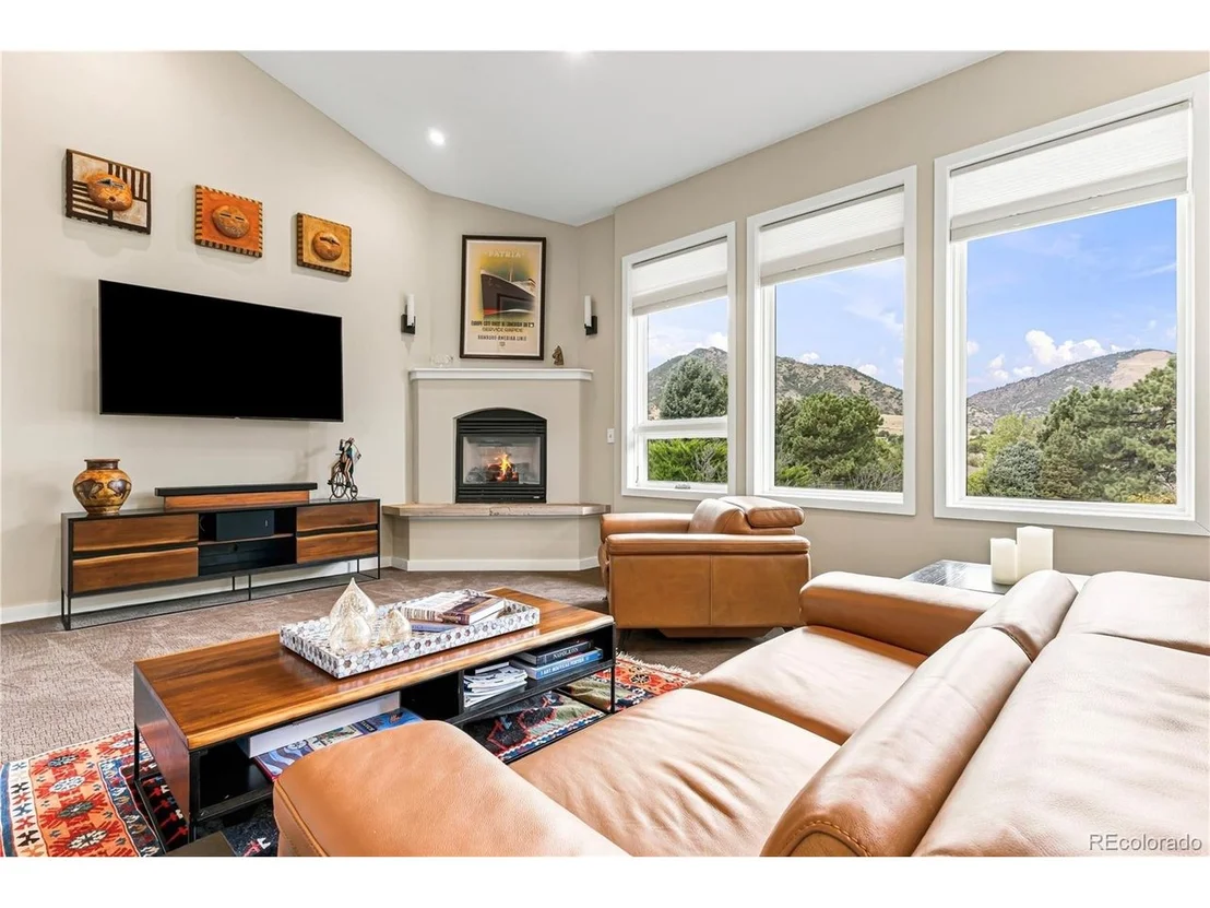 Photo of 5590 Crestbrook Dr