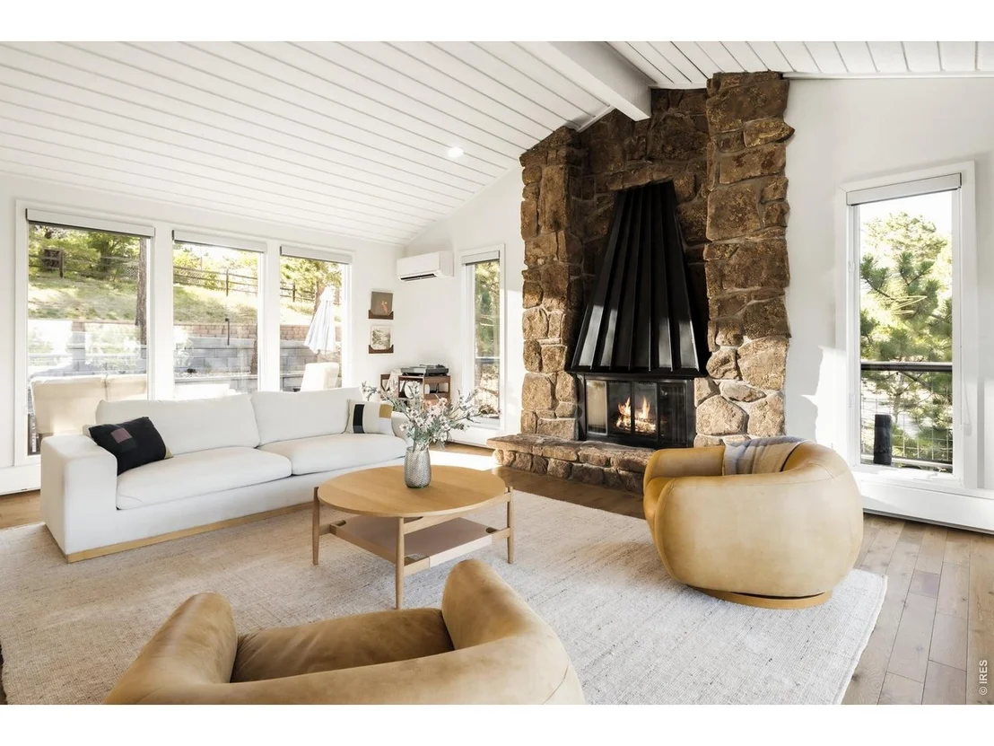 Photo of 252 Pine Tree Ln