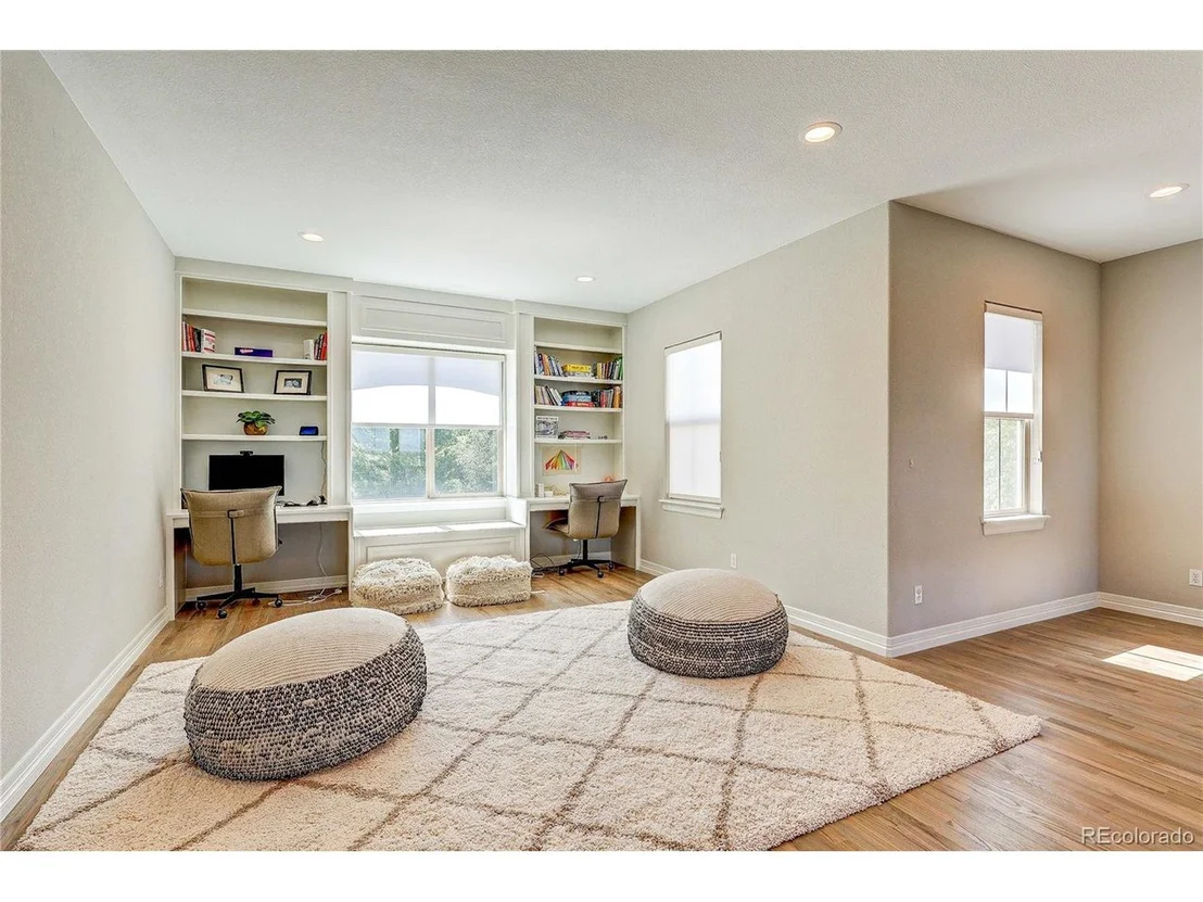 Photo of 9591 Sunset Hill Dr