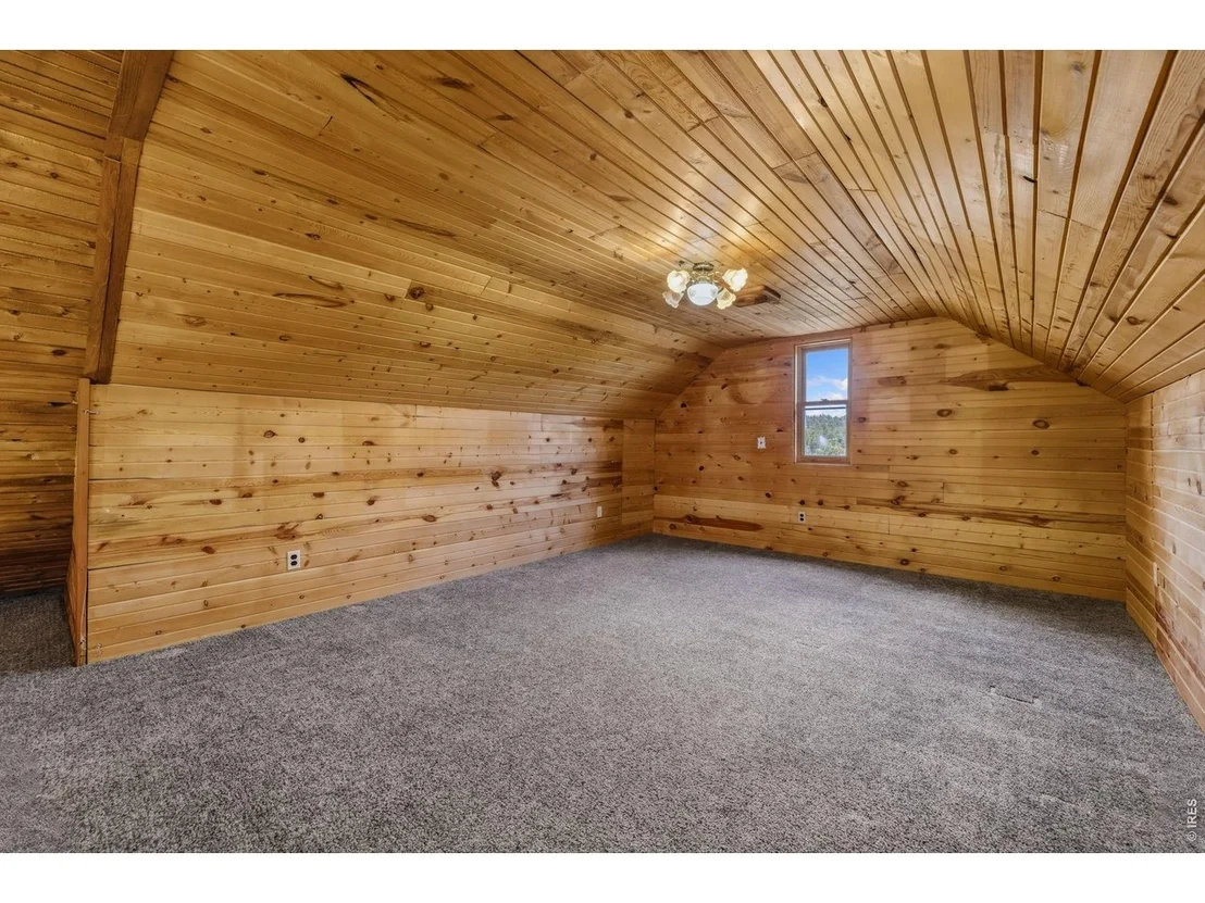 Photo of 619 Alpine Dr