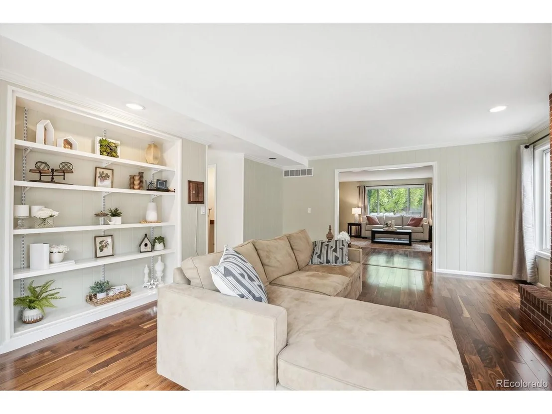 Photo of 1715 W 115th Cir