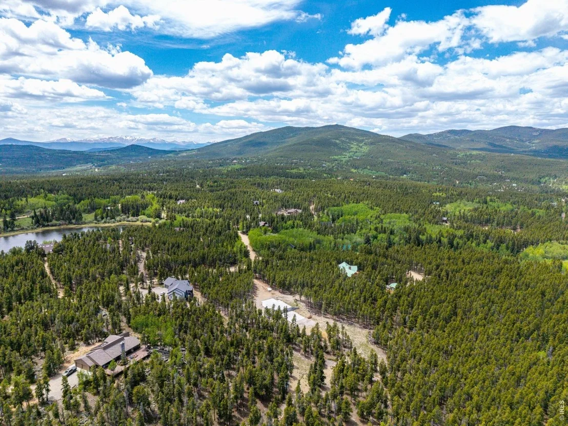 Photo of 52 Meadowlake Dr
