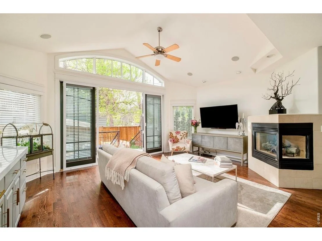 Photo of 780 College Ave