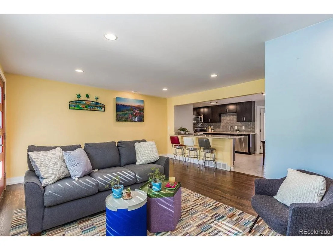 Photo of 5350 Iris St