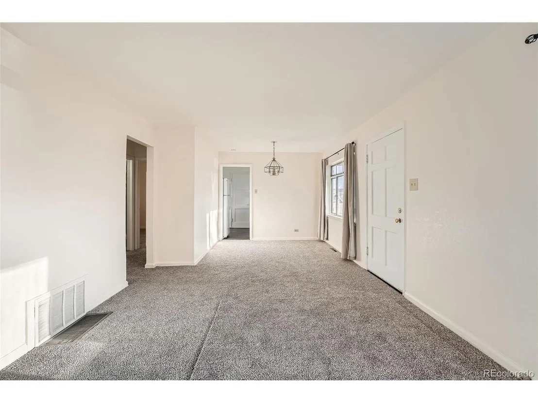 Photo of 1975 S Hooker Cir