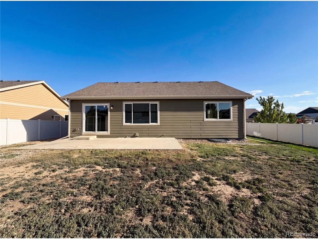 Photo of 948 Scotch Pine Dr