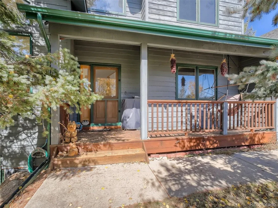 Photo of 597 Pine Glade Rd