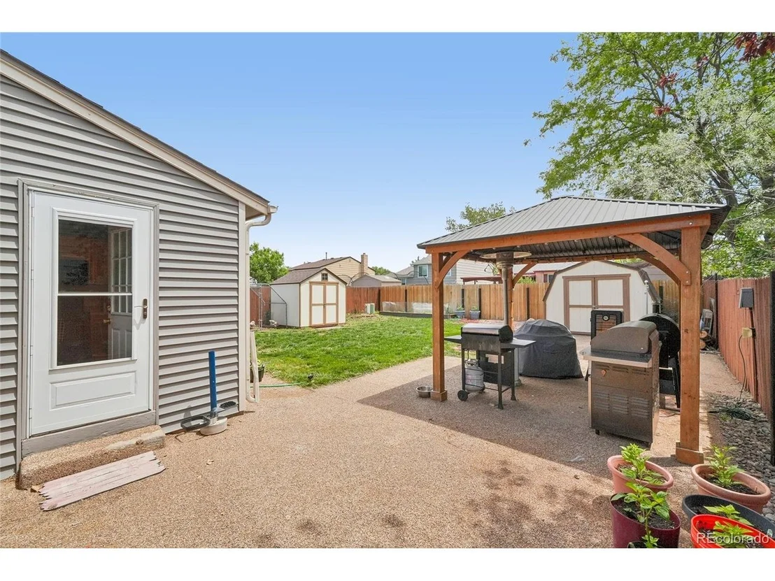 Photo of 208 Madison Dr