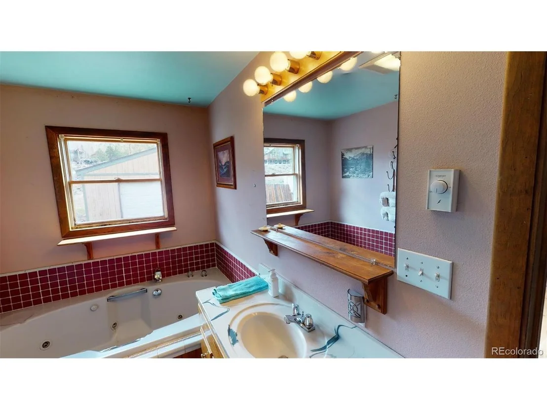 Photo of 452 Cascade Cir