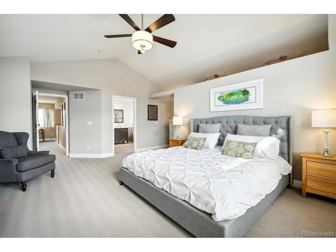 Photo of 6034 Rogers Cir