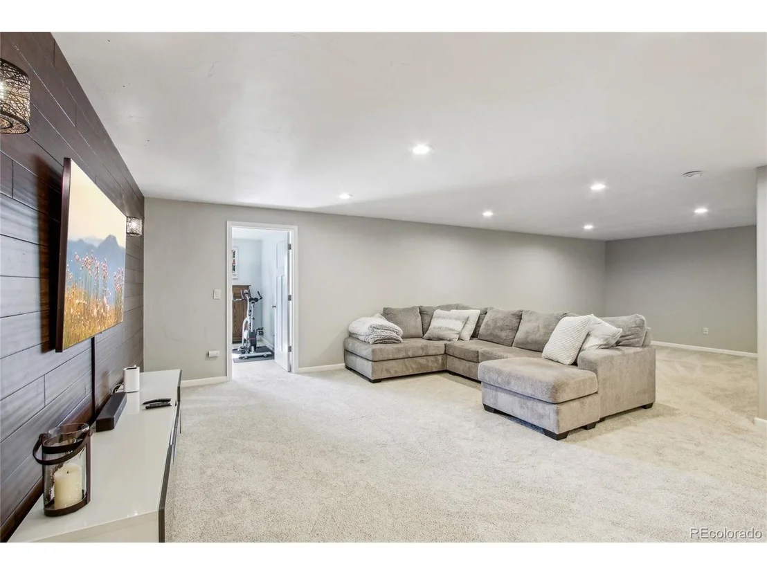 Photo of 2439 Maple Hill Dr