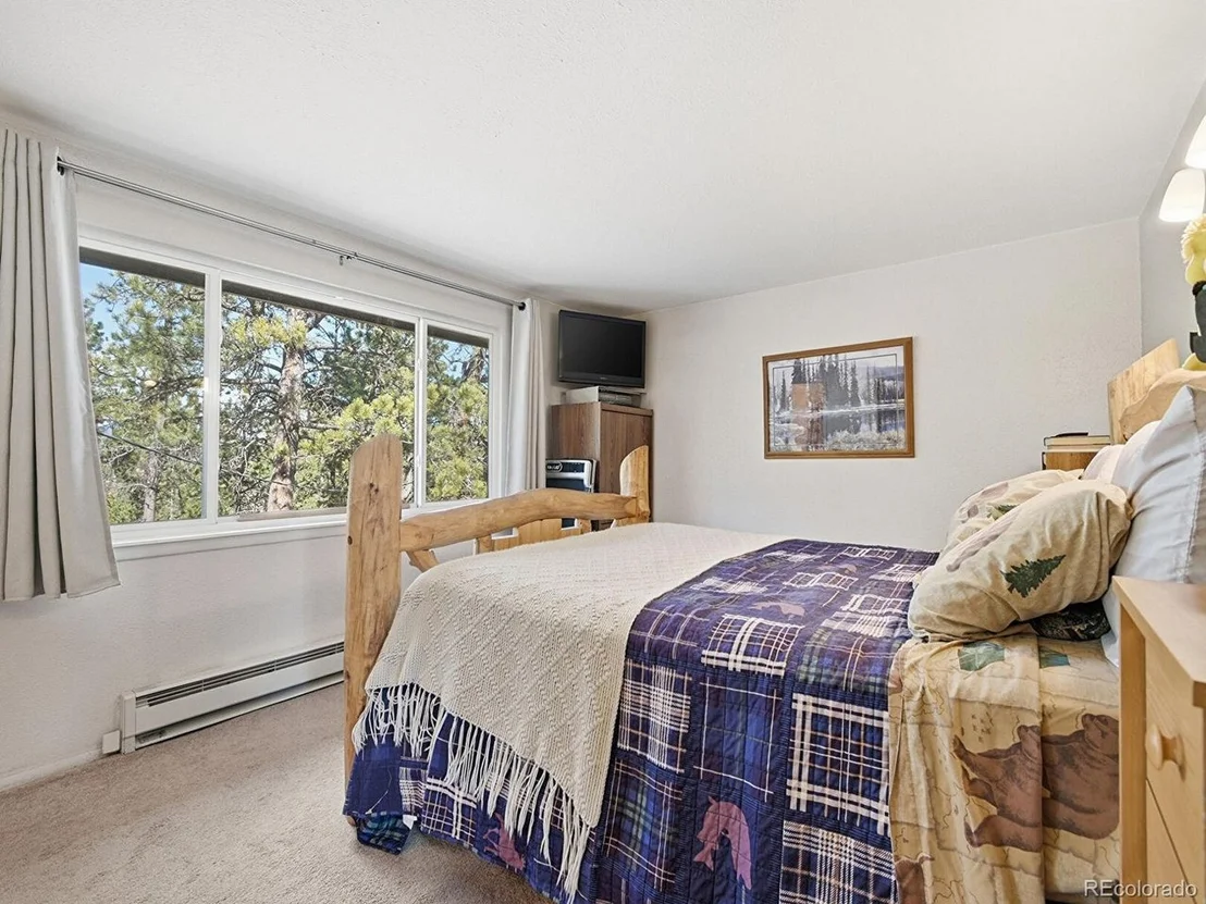 Photo of 399 Conifer Dr