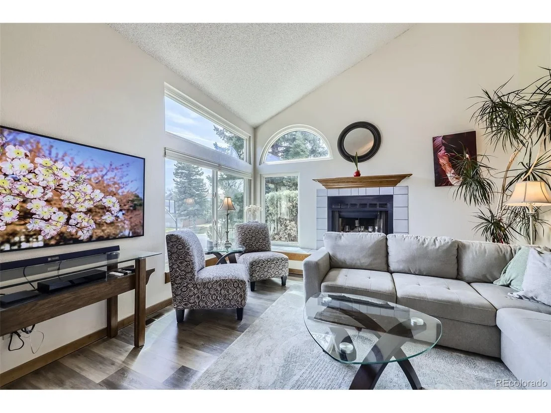 Photo of 9724 Iris St