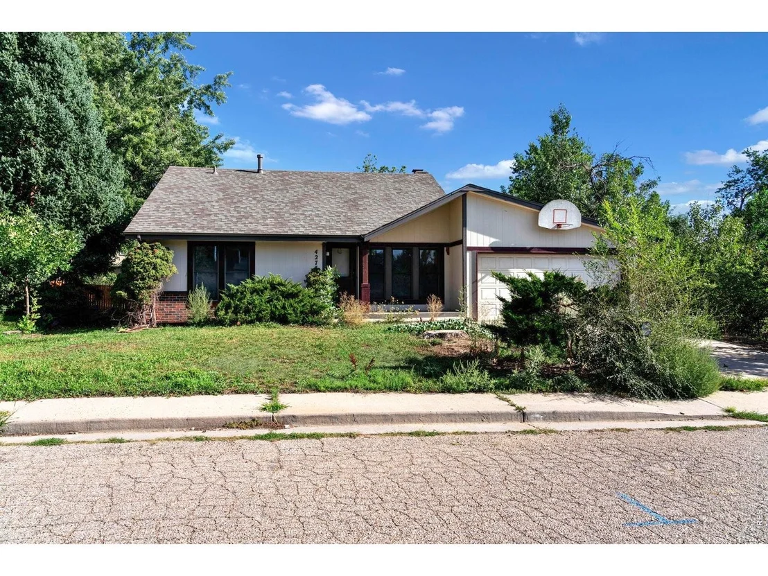 Photo of 4275 Redwood Pl