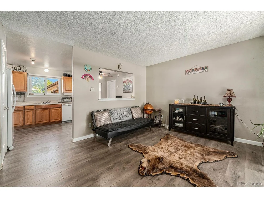 Photo of 15121 Mitchell Pl