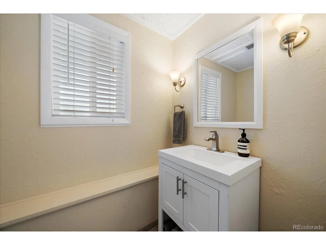 Photo of 4039 Histead Way